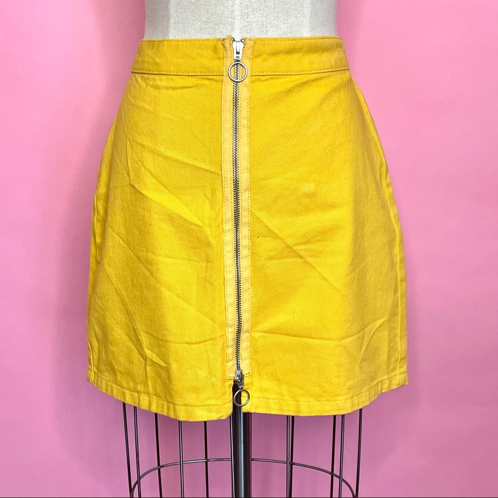 BDG Urban Outfitter Yellow skirt